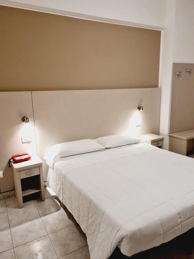 Hotel San Marco Pesaro Bagian luar foto