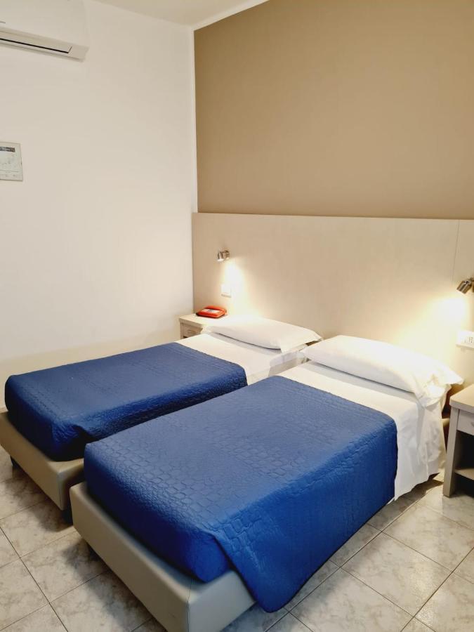 Hotel San Marco Pesaro Bagian luar foto
