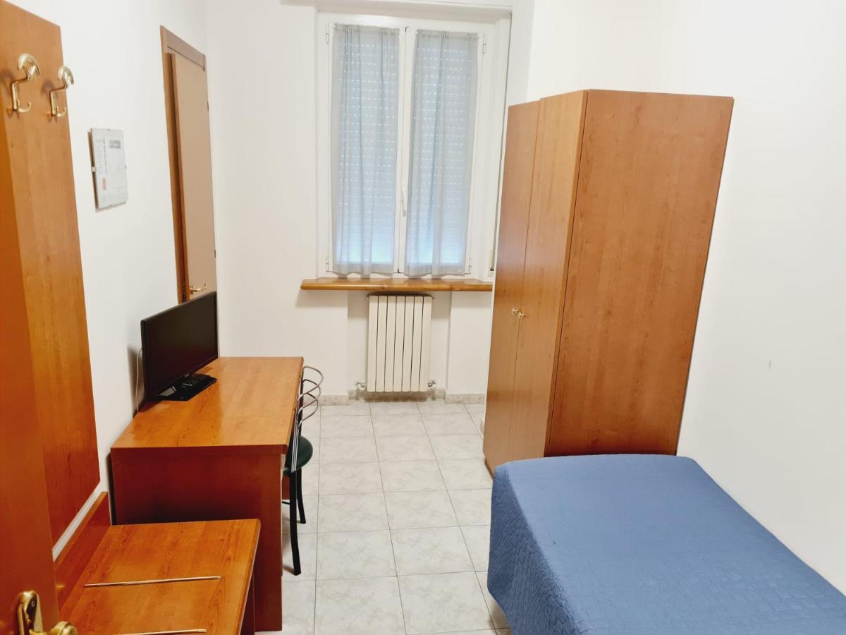 Hotel San Marco Pesaro Bagian luar foto