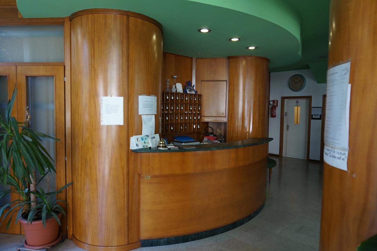 Hotel San Marco Pesaro Bagian luar foto