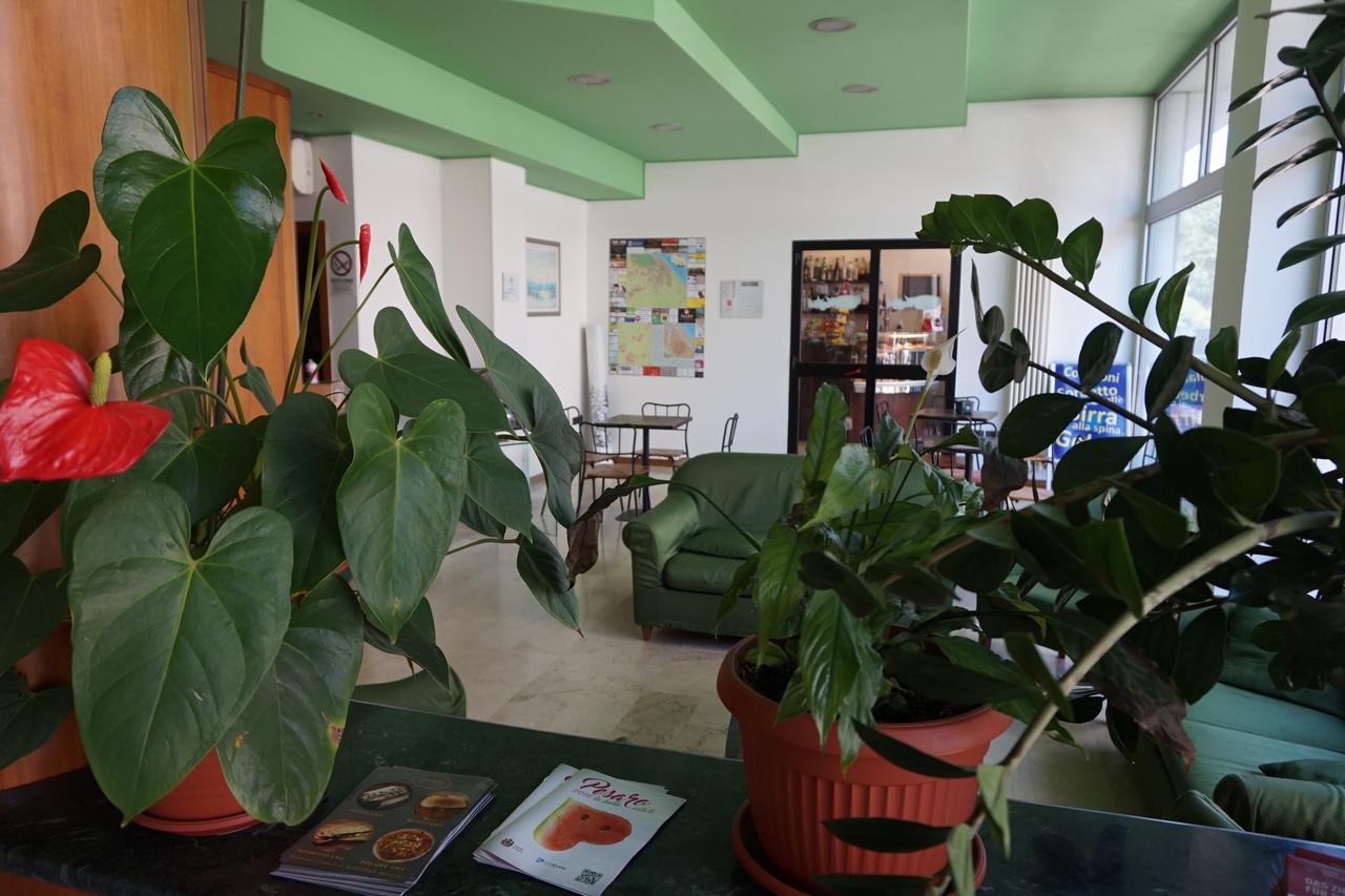 Hotel San Marco Pesaro Bagian luar foto