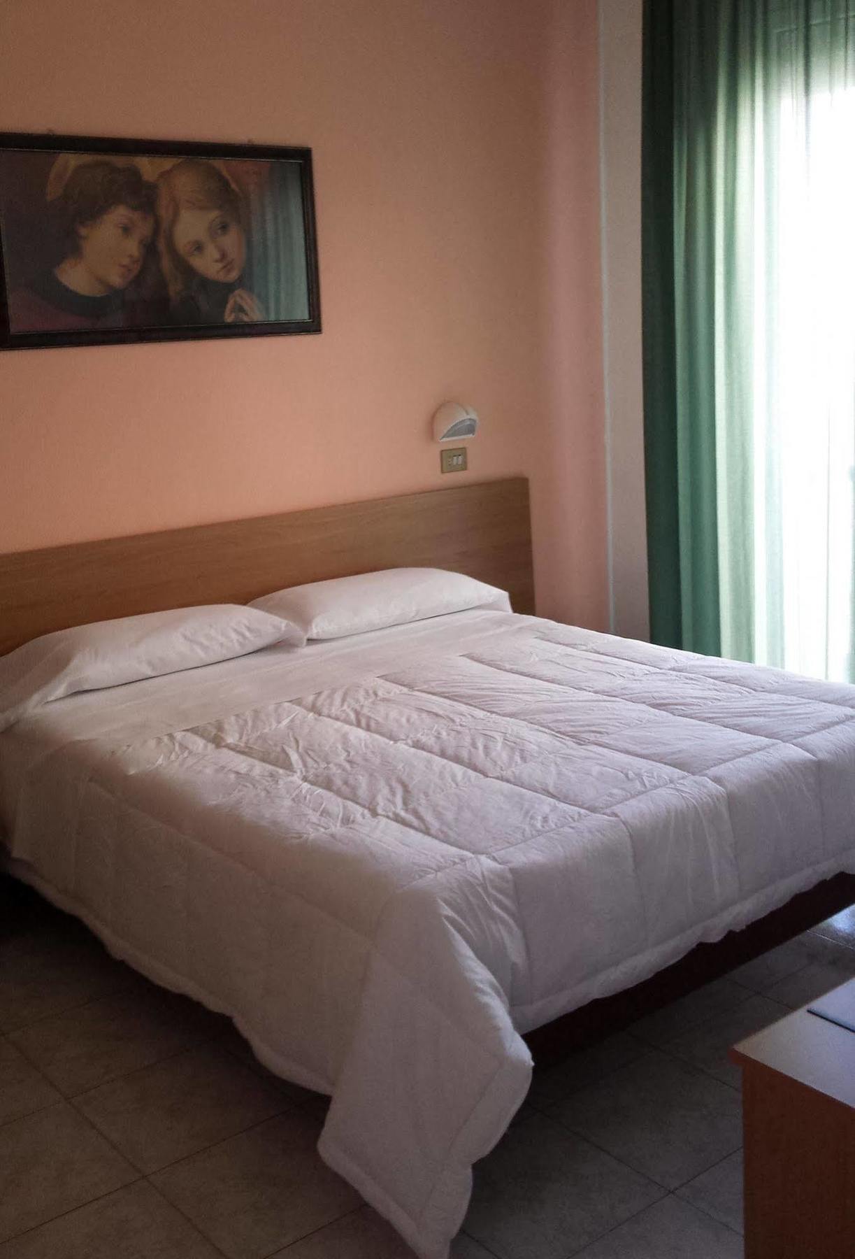 Hotel San Marco Pesaro Bagian luar foto